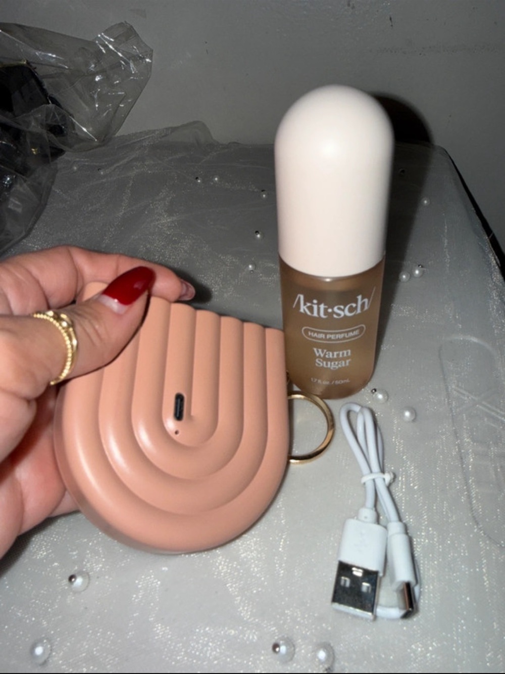 Kitsch Warm Sugar Hair Perfume with Blush Pink Portable Accessory